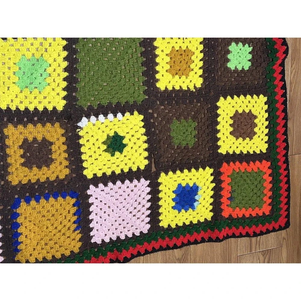 Afghan Throw Granny Square Blanket Vintage Handmade Crochet 66x50‎ Cottagecore